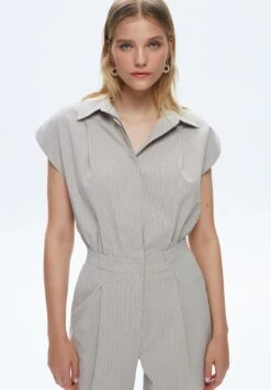 Pleated StripedTuta JumpsuitStriped Beige Donna Tute Jumpsuit ADK21T005-B11 -DeFacto Negozio 00c46e81a30b450f8f4be4b96dbb52ec