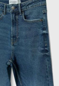 Stradivarius Slim-FitJeans Slim FitDark Blue Donna Jeans STH21N0F8-K13 16 Stradivarius Slim-FitJeans Slim FitDark Blue Donna Jeans STH21N0F8-K13 -DeFacto Negozio 19d17826cf9844829cc6186cc1d3296a