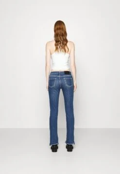 True Religion BootcutJeans BootcutBlue Denim Donna Jeans TR121N0EL-K11 -DeFacto Negozio 1b9f8029cb5d41ed869ea084c75fb2e7