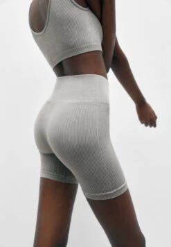 PULL & BEAR Comfort Cycling - Shorts - Light Grey 11 PULL & BEAR Comfort Cycling - Shorts - Light Grey -DeFacto Negozio 2516d6e67c984259bcb0d475d460a190