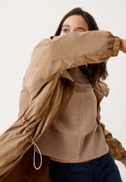 S.Oliver FledermausärmelParkaBrown Donna Cappotti SO221U0DN-O11 -DeFacto Negozio 2648c5ee42f74653bb6879056c17ce6e