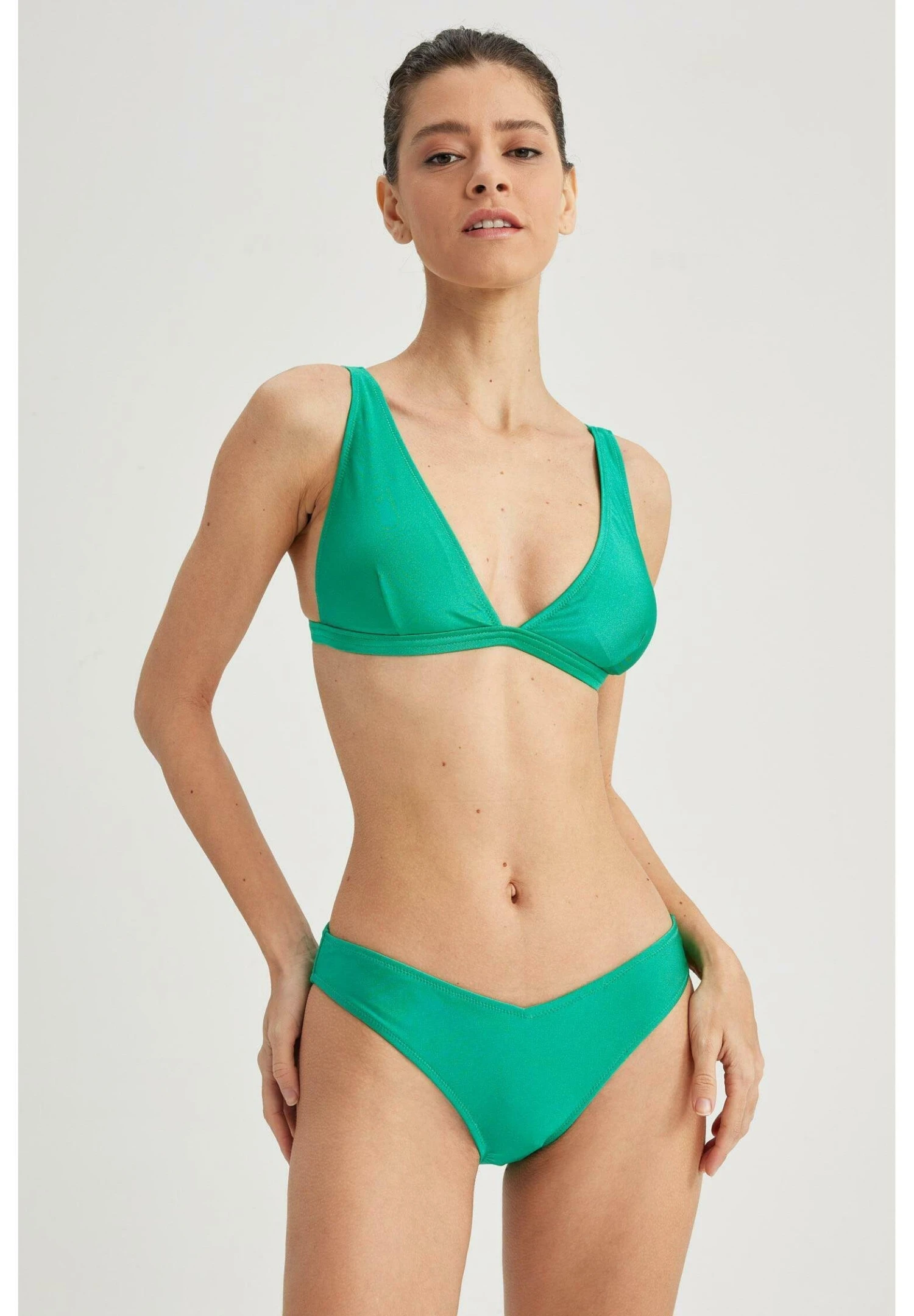 DeFacto Bikini Pezzo SottoGreen Donna Moda Mare DEZ81E003-M11 4 DeFacto Bikini Pezzo SottoGreen Donna Moda Mare DEZ81E003-M11 - immagine 2
