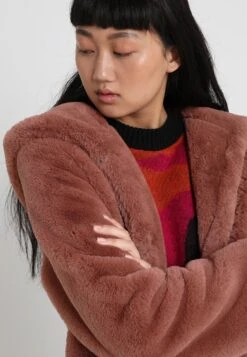 URBAN CLASSICS Ladies Hooded Teddy CoatCappotto InvernaleDarkrose Donna Cappotti UR621U00A-J11 11 URBAN CLASSICS Ladies Hooded Teddy CoatCappotto InvernaleDarkrose Donna Cappotti UR621U00A-J11 -DeFacto Negozio 2e3797b24d844bf5a03b4765136ba9ac