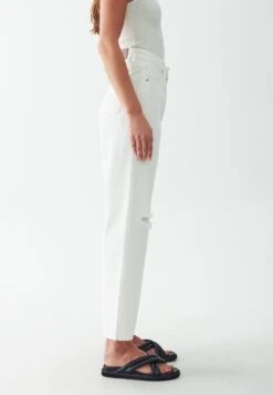 Calli RipJeans A SigarettaWhite Wash Donna Jeans CFY21N001-A11 -DeFacto Negozio 3dc591f147794a61a0f645b38d81d6f6