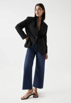 True CroppedJeans A ZampaBlue Donna Jeans SZ021N0VG-K11 -DeFacto Negozio 4d7a0c85b8a84bdbad42a2d180d4c6cd