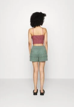 Vero Moda Petite Vmhoney Lace ShortsLaurel Wreath Donna Shorts VM021S02E-M11 9 Vero Moda Petite Vmhoney Lace ShortsLaurel Wreath Donna Shorts VM021S02E-M11 -DeFacto Negozio 501591ded8c44e38b2257106fe7c353c