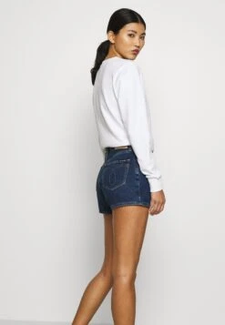 Calvin Klein Jeans Shorts Di JeansDark Blue Stone Shank Donna Shorts C1821S00R-K11 -DeFacto Negozio 526ab8b9d3a54be09dc8875287665586