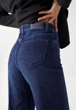 True CroppedJeans A ZampaBlue Donna Jeans SZ021N0VG-K11 -DeFacto Negozio 53f932c5940044e1b9d6d63ff0c698cd