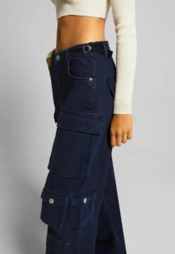 BERSHKA Multipocket Twill - Jeans A Sigaretta - Blue Denim -DeFacto Negozio 5e702e1d1a0741139134f0a8c440efd5