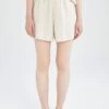 DeFacto Relax Fit - Shorts - Ecru