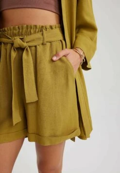 DeFacto ShortsKhaki Donna Shorts DEZ21S0CY-N11 9 DeFacto ShortsKhaki Donna Shorts DEZ21S0CY-N11 -DeFacto Negozio 65472ddf6dd74a39ba0fd08bdcb2b410