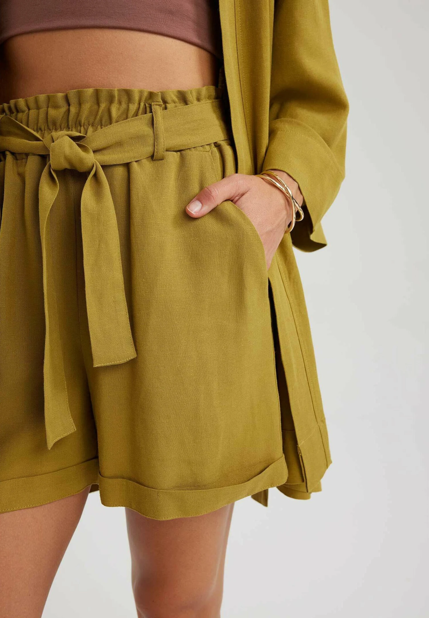 DeFacto ShortsKhaki Donna Shorts DEZ21S0CY-N11 6 DeFacto ShortsKhaki Donna Shorts DEZ21S0CY-N11 - immagine 4