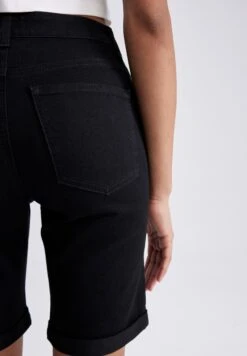 DeFacto BermudaShorts Di JeansBlack Donna Jeans DEZ21S0BK-Q11 10 DeFacto BermudaShorts Di JeansBlack Donna Jeans DEZ21S0BK-Q11 -DeFacto Negozio 7238e68c412b416bae4eeb0e84e01edc