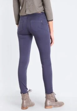 Jeans Slim FitNavy Blue Donna Jeans BQ021N00J-K11 -DeFacto Negozio 73197a11473243b684ccb071f4826d76