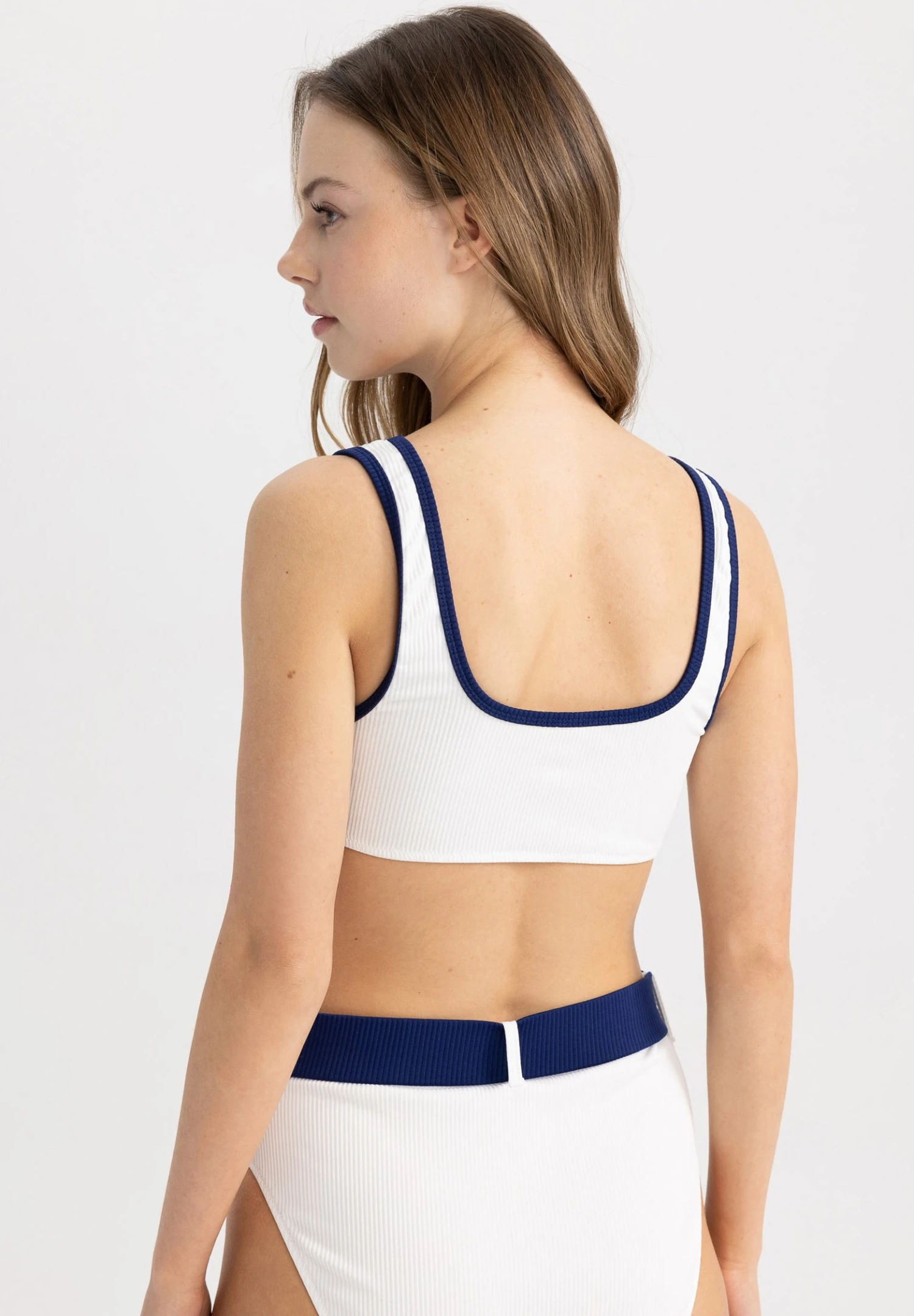 DeFacto Bikini Pezzo SopraWhite Donna Moda Mare DEZ81J01W-A11 5 DeFacto Bikini Pezzo SopraWhite Donna Moda Mare DEZ81J01W-A11 - immagine 3