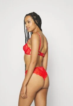 Jacqueline Tanga BriefPerizomaStrawberry Donna Intimo BOF81R066-G11 -DeFacto Negozio 75a6bcd3feb04d9c80f86c83d7296b95