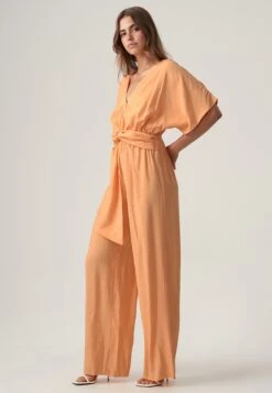 GeorgiaTuta JumpsuitApricot Donna Tute Jumpsuit T6Z21T00S-H11 -DeFacto Negozio 7a059b24335f4d52b35a54b5207f6bcc