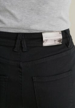 Next Jeans Slim FitBlack Donna Jeans NX321N0J6-Q11 -DeFacto Negozio 7e35d72af4834ee7af0fd53b67d87217