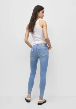 PULL & BEAR Mid Waist RippedJeans Skinny FitStone Blue Denim Donna Jeans PUC21N0KV-K11 -DeFacto Negozio 80aa11166a7f4bffa1fb94ab56dedd75