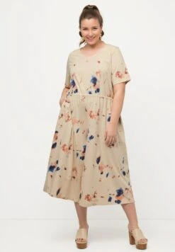 Ulla Popken Longueur 7/8 Col En V - Tuta Jumpsuit - Pop Corn 8 Ulla Popken Longueur 7/8 Col En V - Tuta Jumpsuit - Pop Corn -DeFacto Negozio 89ba5299b861456e8cc0ee7e92b0645c