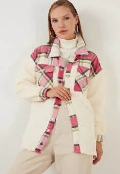 LELA Cappotto Corto - Fuchsia -DeFacto Negozio 8b0eab5246bf44a7a6c951149c773e21