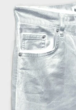 Stradivarius Low-Cut Metallic Jeans A SigarettaSilver Coloured Donna Jeans STH21N0I1-D11 -DeFacto Negozio 8da95fd115a246d4bc7e057e97b8e44c