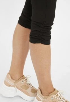 B.young Capri Bykeira Bydixi- Shorts - Black -DeFacto Negozio 9085c9b3cc704c06ab77a9737a2200a0