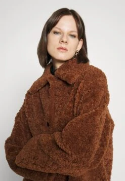 Hugo MybellCappotto ClassicoOpen Brown Donna Cappotti HU721U04T-O12 -DeFacto Negozio 9dc3bae0a6564be085ac77d02cf8158c