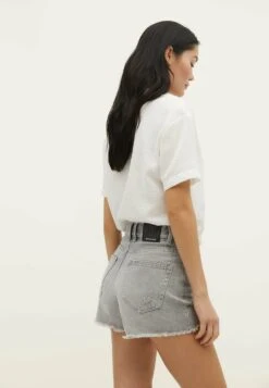 Stradivarius Shorts Di JeansGrey Denim Donna Jeans STH21S08I-C11 -DeFacto Negozio 9ea4c2d5f2dd48ad9bbeaa407953d7ff