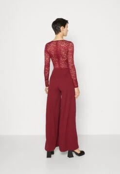 Wal G Sleeve V NeckTuta JumpsuitWine Donna Tute Jumpsuit WG021T0AY-G11 -DeFacto Negozio a1157ee537a84fcfb36bf81ccb1a18a8