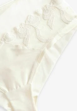SlipIvory White Donna Intimo BCP81R005-B11 -DeFacto Negozio a1a7a350775043e0aa113d089ba0aa3a