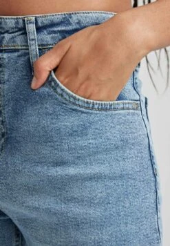 DeFacto Comfort FitJeans Tapered FitBlue Donna Jeans DEZ21N0HC-K11 -DeFacto Negozio a390083905404dc9ac2f641ecf2f04fe