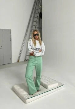 NA-KD Jeans A Zampa - Mint -DeFacto Negozio a6403b7033e749e5b9126af6f29f41a0