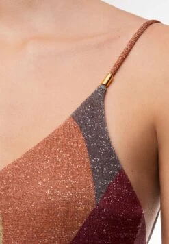 Oysho Shiny Jacquard TriangleCostume Da BagnoPink Donna Moda Mare OY181G07T-J11 -DeFacto Negozio aa0a8e5f267a42b6986f22c75dbdf456