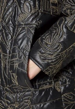 MUNTHE EmuCappotto ClassicoBlack Donna Cappotti MUO21U00K-Q11 -DeFacto Negozio aa92810552f949ad834c86d579fb3a18