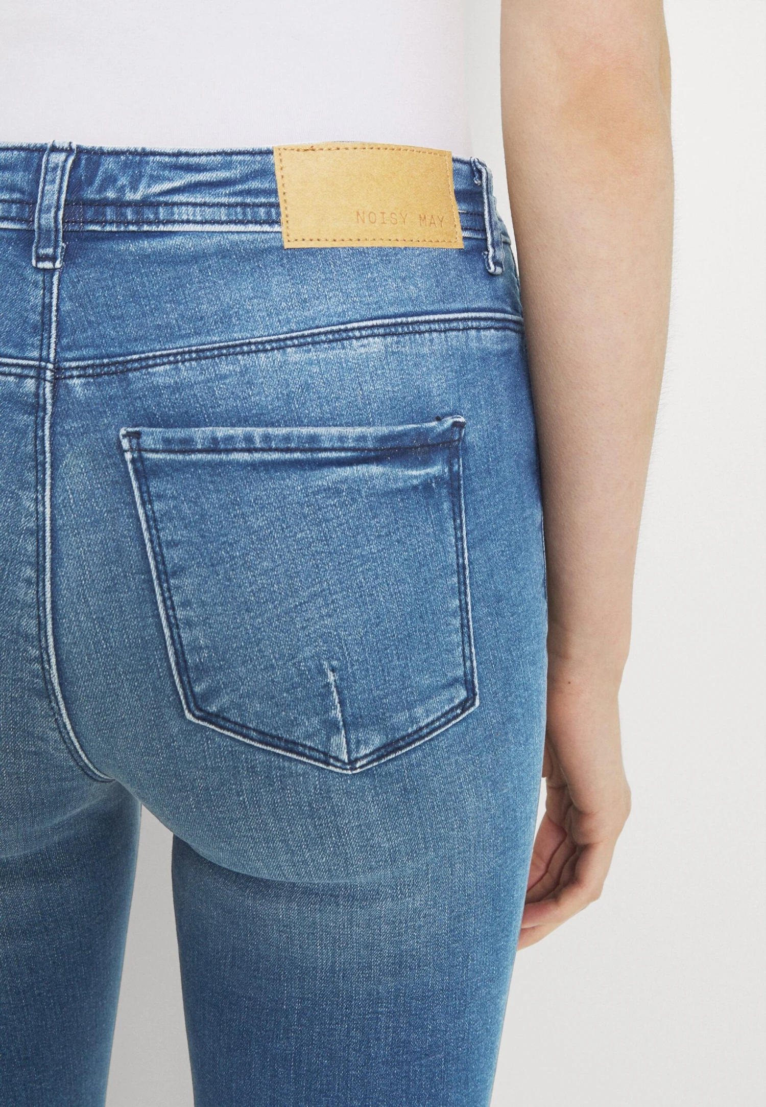 Noisy May NmkimmyJeans Skinny FitLight Blue Denim Donna Jeans NM321N0LL-K11 7 Noisy May NmkimmyJeans Skinny FitLight Blue Denim Donna Jeans NM321N0LL-K11 - immagine 5