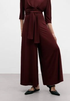 ADOLFO DOMINGUEZ V-NecklineTuta JumpsuitDark Red Donna Tute Jumpsuit ADL21T008-G11 -DeFacto Negozio bc3a6d12252b4502975b0f2ad5407e4d