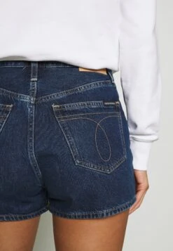 Calvin Klein Jeans Shorts Di JeansDark Blue Stone Shank Donna Shorts C1821S00R-K11 -DeFacto Negozio be92d13dd8b543f086674eb93de2f3bd