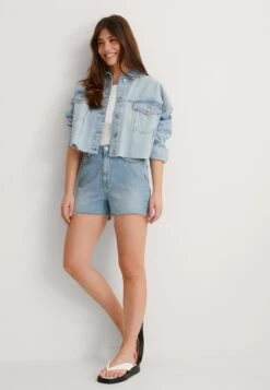 NA-KD Raw Hem - Shorts Di Jeans - Light Blue -DeFacto Negozio cff2d779456c4084baf4c12222a7a259