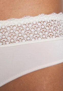 Triumph Feel Of Tai 3 Pack - Slip - Creamy Dream -DeFacto Negozio d1bd1d080ece433fb01a5225417fae33