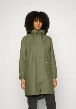 Lee ParkaOlive Grove Donna Cappotti LE421U00Z-N11 12 Lee ParkaOlive Grove Donna Cappotti LE421U00Z-N11 -DeFacto Negozio d500a64cc10d41038fe273cedf7c975f