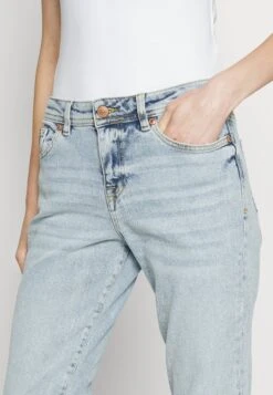 Mikazu Jeans BootcutBlue Denim Donna Jeans VEI21N02K-K11 -DeFacto Negozio dce95e49e331440fbe2fcc2e2699cb95