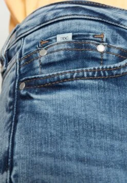 Edc By Esprit Jeans Skinny FitBlue Medium Wash Donna Jeans ED121N0NL-K11 11 Edc By Esprit Jeans Skinny FitBlue Medium Wash Donna Jeans ED121N0NL-K11 -DeFacto Negozio e8c53a7abba544d08429a624260aaeff