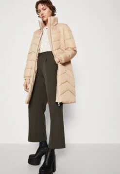 Vero Moda Vmliga Coat Cappotto InvernaleBeige Donna Cappotti VE121U0TJ-B11 11 Vero Moda Vmliga Coat Cappotto InvernaleBeige Donna Cappotti VE121U0TJ-B11 -DeFacto Negozio eb87b87adf004d80858f781f481c2782