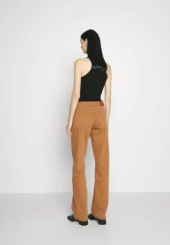 7 For All Mankind Tess Trouser Colored Jeans BootcutOrange Donna Jeans 7F121A07D-O11 -DeFacto Negozio ee410c10a69d471abb4d78ca67915cc9