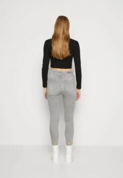 ONLY Onlblush MidJeans Skinny FitMedium Grey Denim Donna Jeans ON321N227-C11 10 ONLY Onlblush MidJeans Skinny FitMedium Grey Denim Donna Jeans ON321N227-C11 -DeFacto Negozio f227003b7828480883274fa0028e6c71