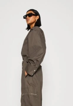 SAMSØE SAMSØE AshleyTuta JumpsuitMajor Brown Donna Tute Jumpsuit SA321T00G-O11 11 SAMSØE SAMSØE AshleyTuta JumpsuitMajor Brown Donna Tute Jumpsuit SA321T00G-O11 -DeFacto Negozio f75cc436ee2348b09010af263eb0edf2