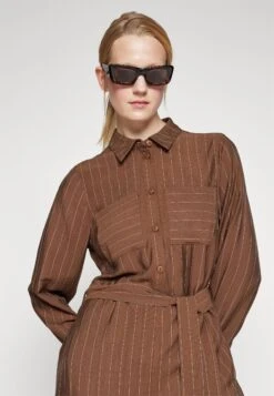 MOSS COPENHAGEN Haura JoanitaTuta JumpsuitCocoa/Egret Donna Tute Jumpsuit M0Y21T00T-O11 11 MOSS COPENHAGEN Haura JoanitaTuta JumpsuitCocoa/Egret Donna Tute Jumpsuit M0Y21T00T-O11 -DeFacto Negozio f944df8f3ad74060922e905f97cbc4c0